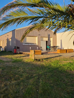 Loft 80 m2 à 5 mn de la plage de trestel avec jardin